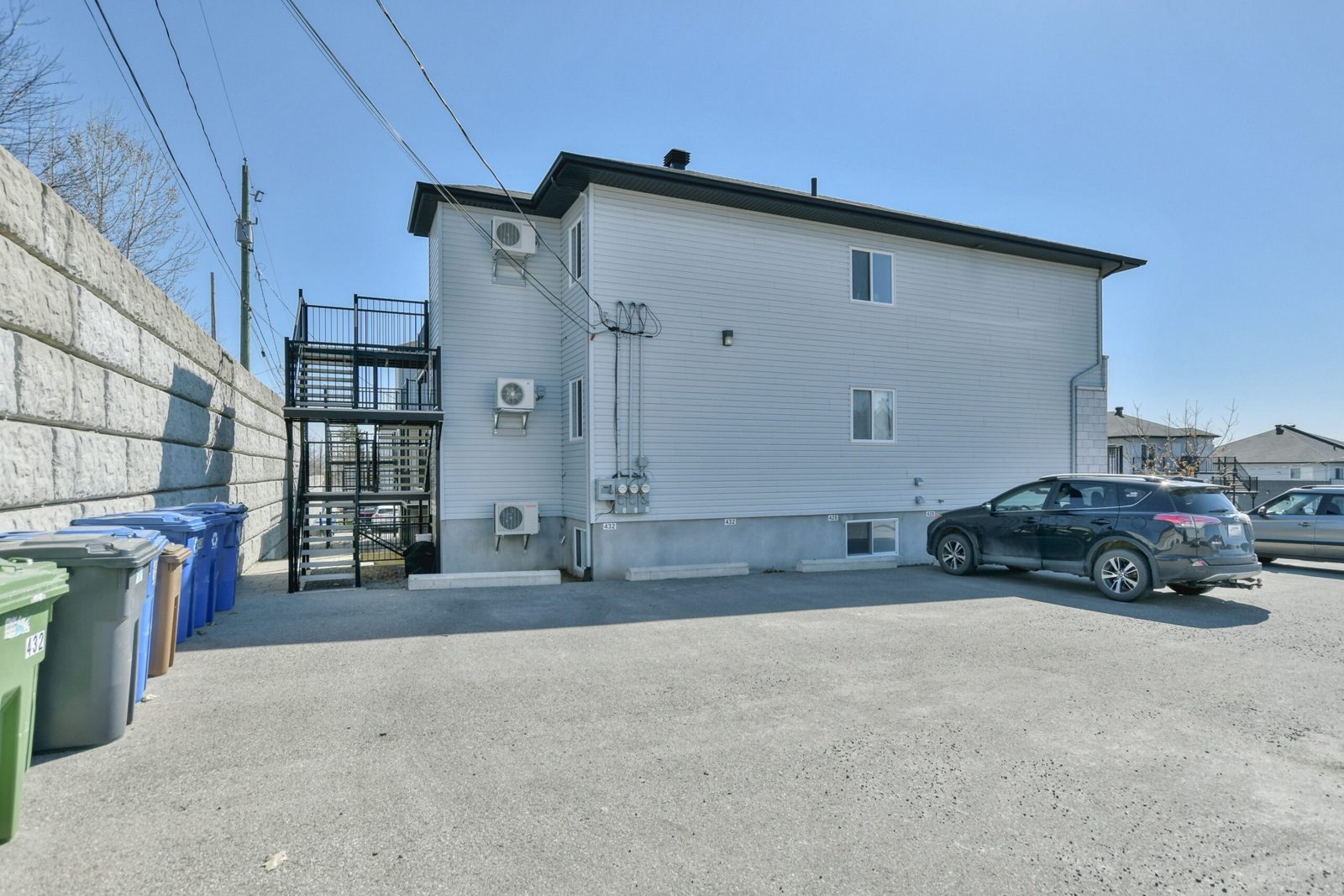 Triplex dans un secteur jeune et familiale — photo 4