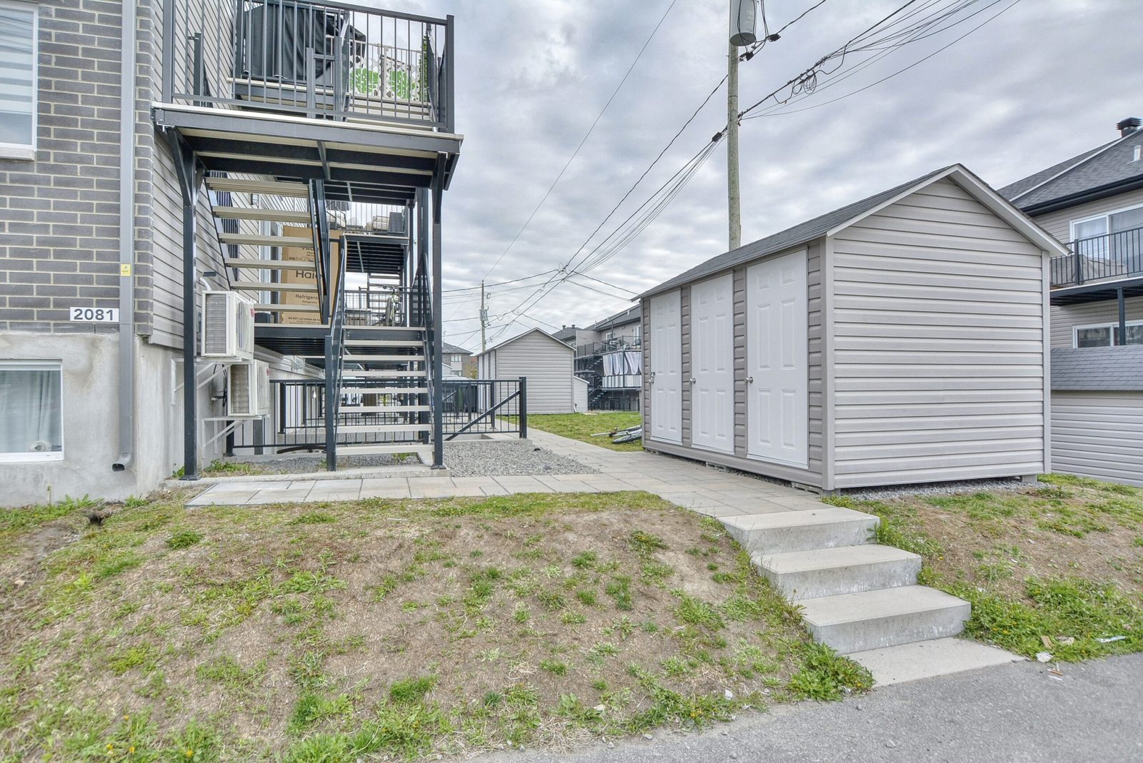 TRIPLEX CONTEMPORAIN 3 x 5 1/2 — photo 2