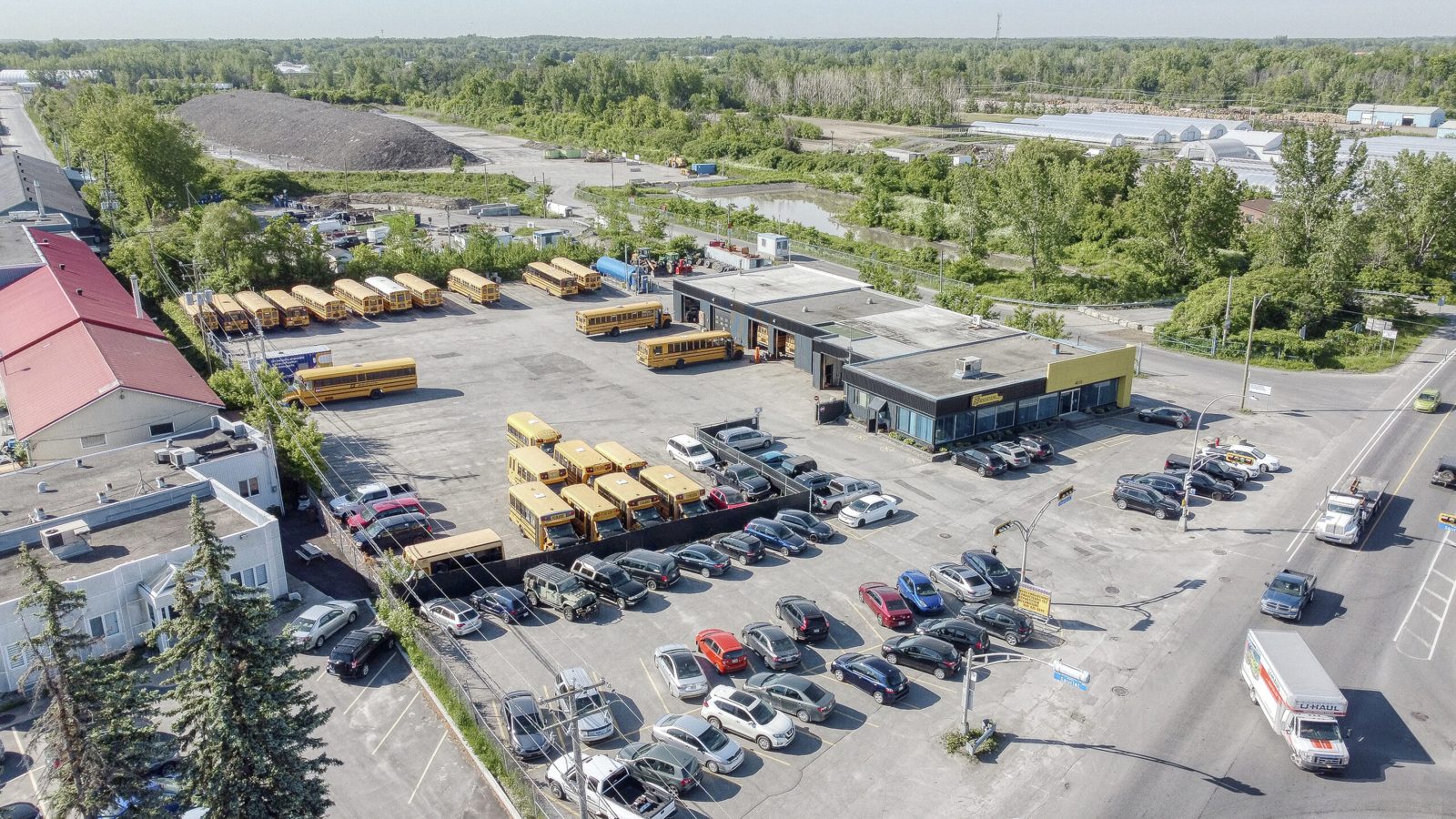 Bâtisse industrielle à Laval – terrain 81 000 pc (Autoroute 13) — photo 6