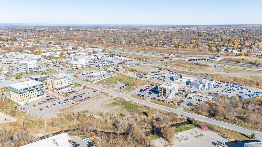 Terrain 73 000 pc commercial / industriel à Boisbriand — photo 6