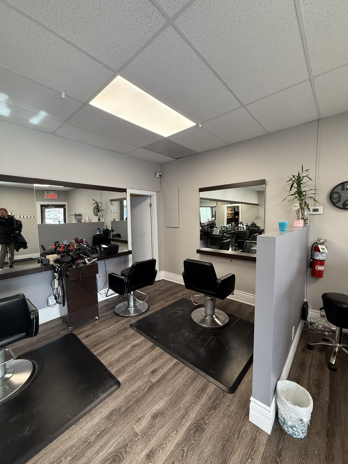 Salon de coiffure à vendre – Blainville — photo 3