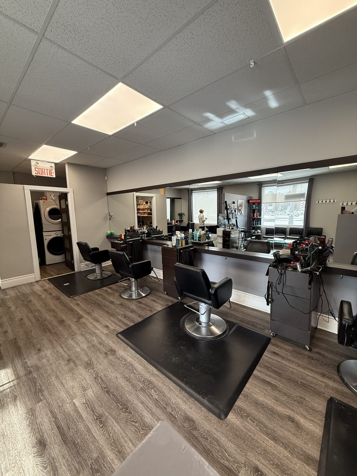 Salon de coiffure à vendre – Blainville — photo 4